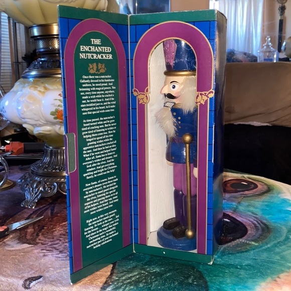 Other - The enchanted nutcracker in box